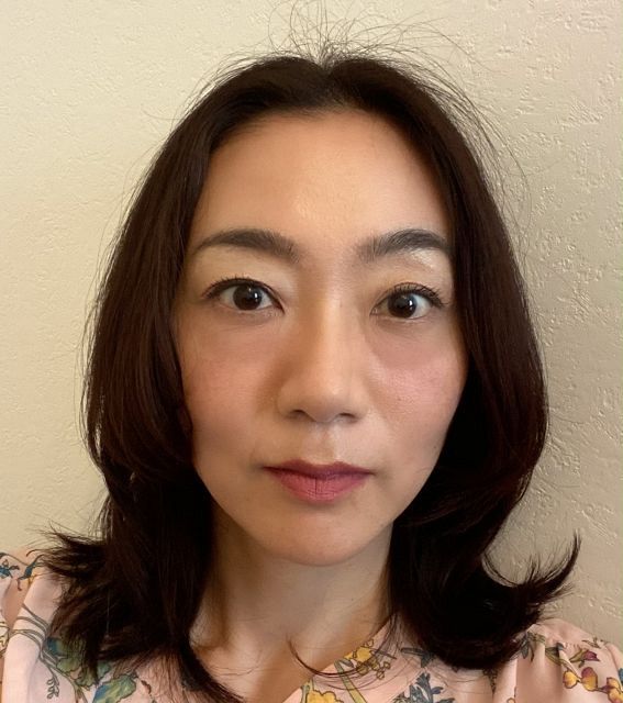 幼児と小学生の2人の男の子を育てながら、防災体験学習や防災普及啓発の施設である名古屋市港防災センターのセンター長として勤務。防災士。45歳。
