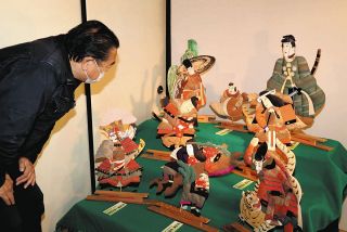 武者の押絵雛を展示　松本の国重文「馬場家住宅」