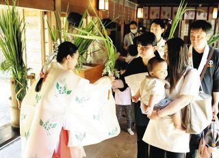 子ども成長、家族幸せ祈願　森町・小国神社で端午祭