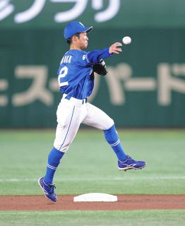 中日・田中幹也、守備で”練習の成果”見せるファインプレー　バットでは巨人・菅野から二塁打「良いバッティング」