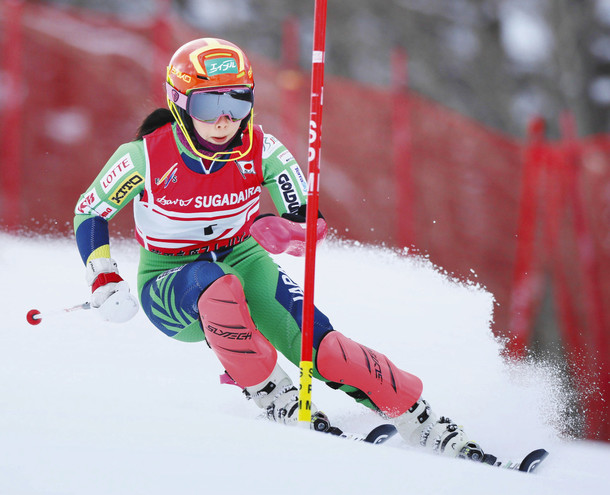 平昌に挑む 元ラガー 迷いを断つ アルペン 日体大３年 本堂杏実 平昌オリンピック特集 中日新聞 Chunichi Web