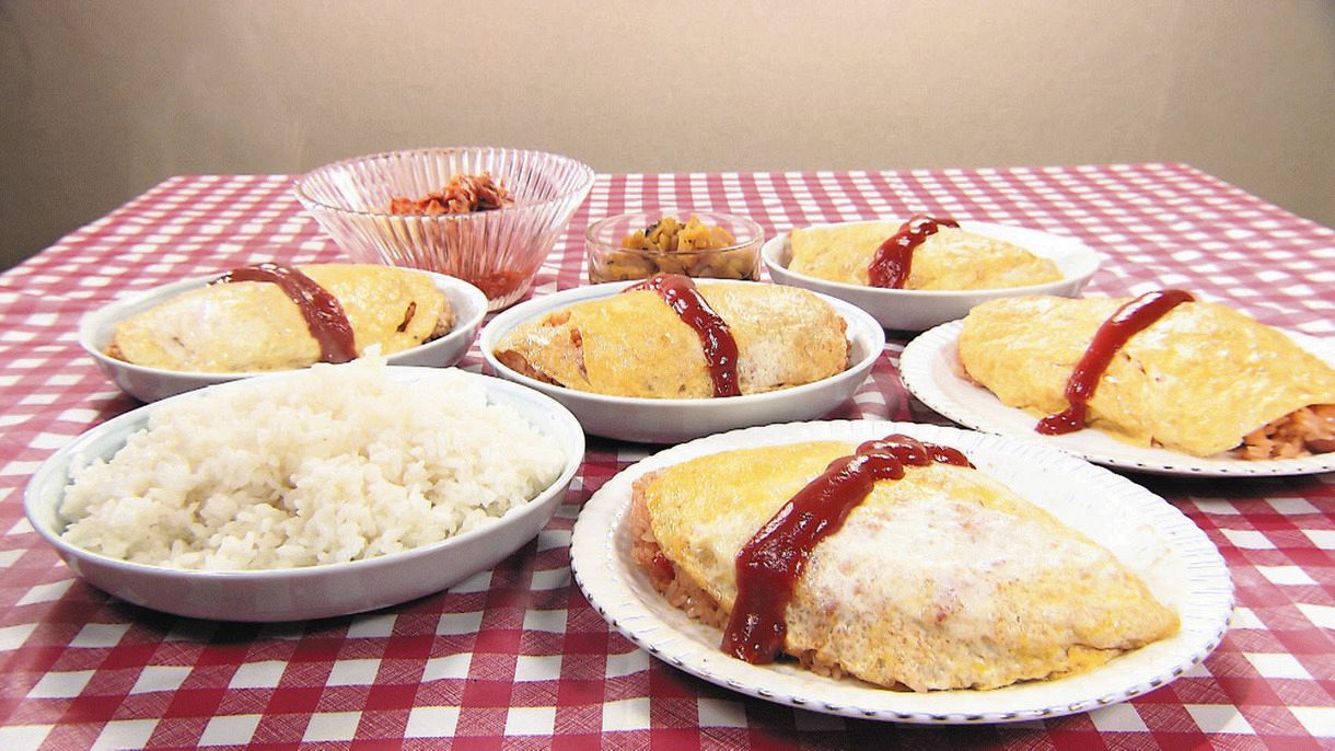 茶碗6杯分オムライス・食べ放題で500円」「1人前で家族まんぷくの巨大