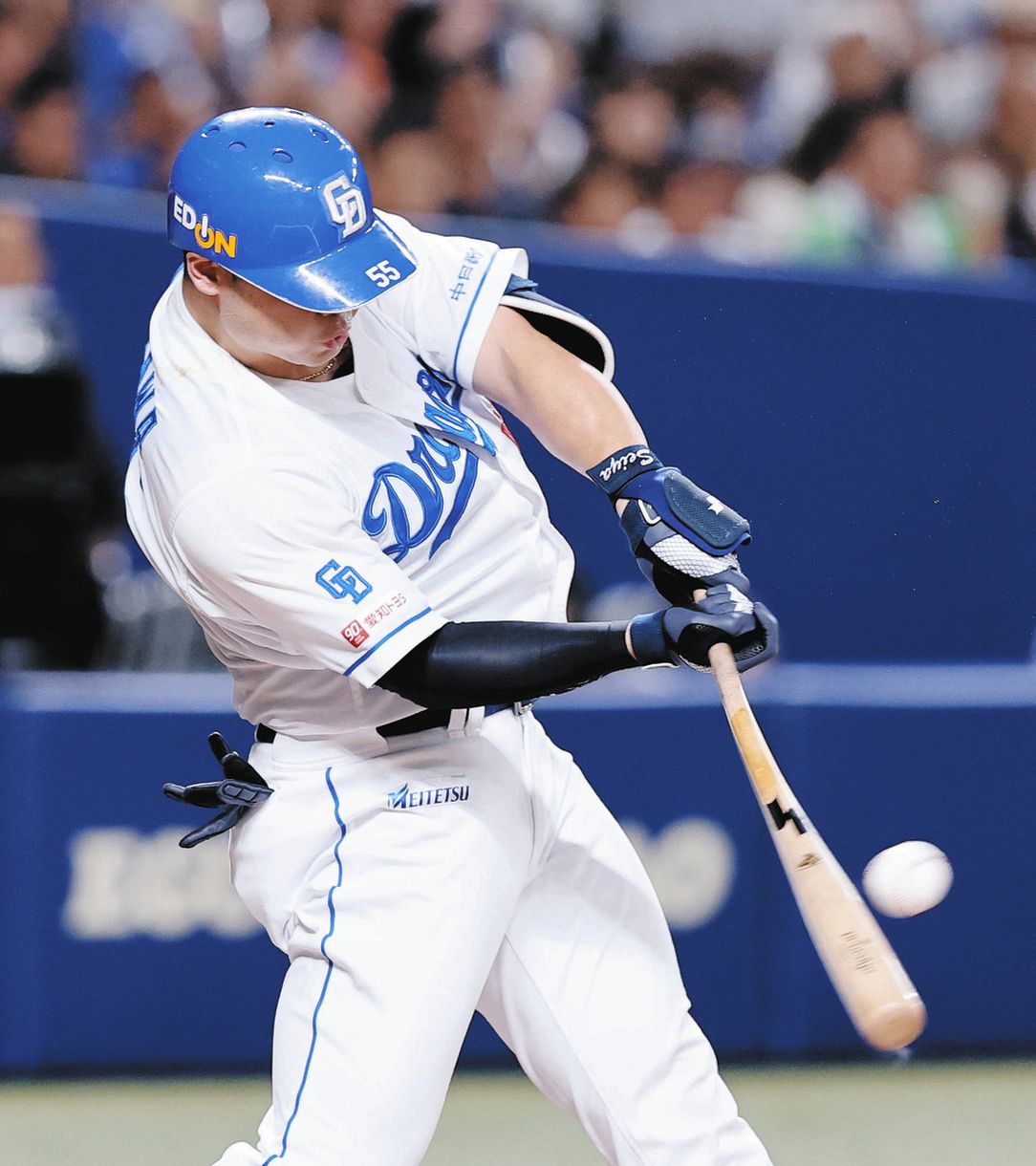 中日・細川成也、終盤7回にようやく反撃の適時二塁打 ボスラーの