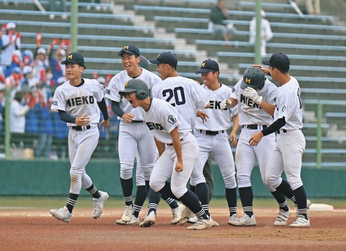 春季東海高校野球、三重高校と津田学園が4強に 公式戦初打席の代打が