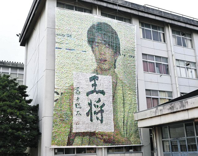 藤田龍児、【高等工芸学校のエントツ】、希少な大判額装用画集より 福島西高等学校の生徒さんによる「仮囲いアート制作」の披露会が行われ