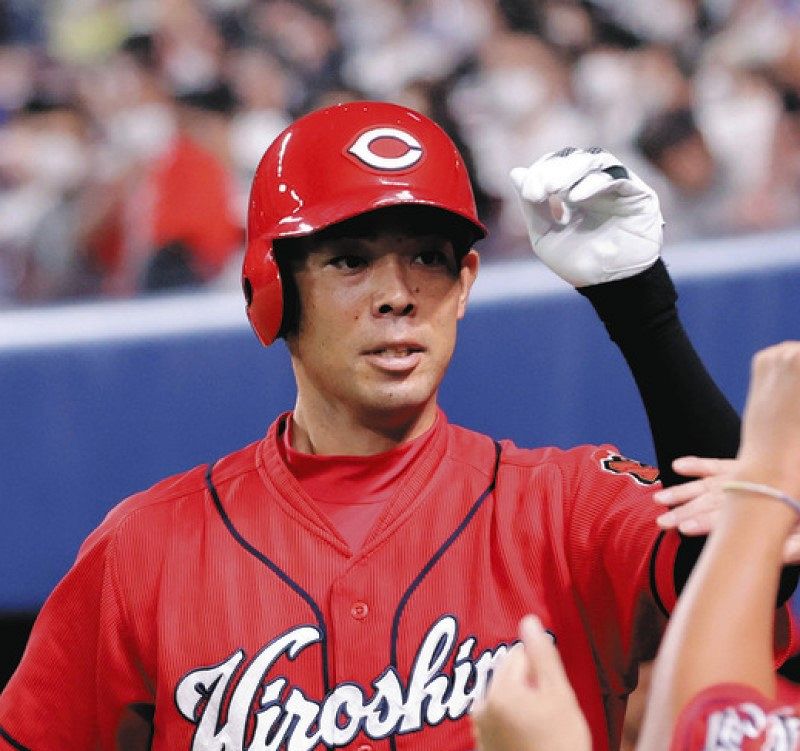 秋山翔吾選手　レッズ時代着用　2XUノースリーブ MLB】レッズの秋山翔吾はこのまま復帰せずにシーズン終了 右太もも裏の