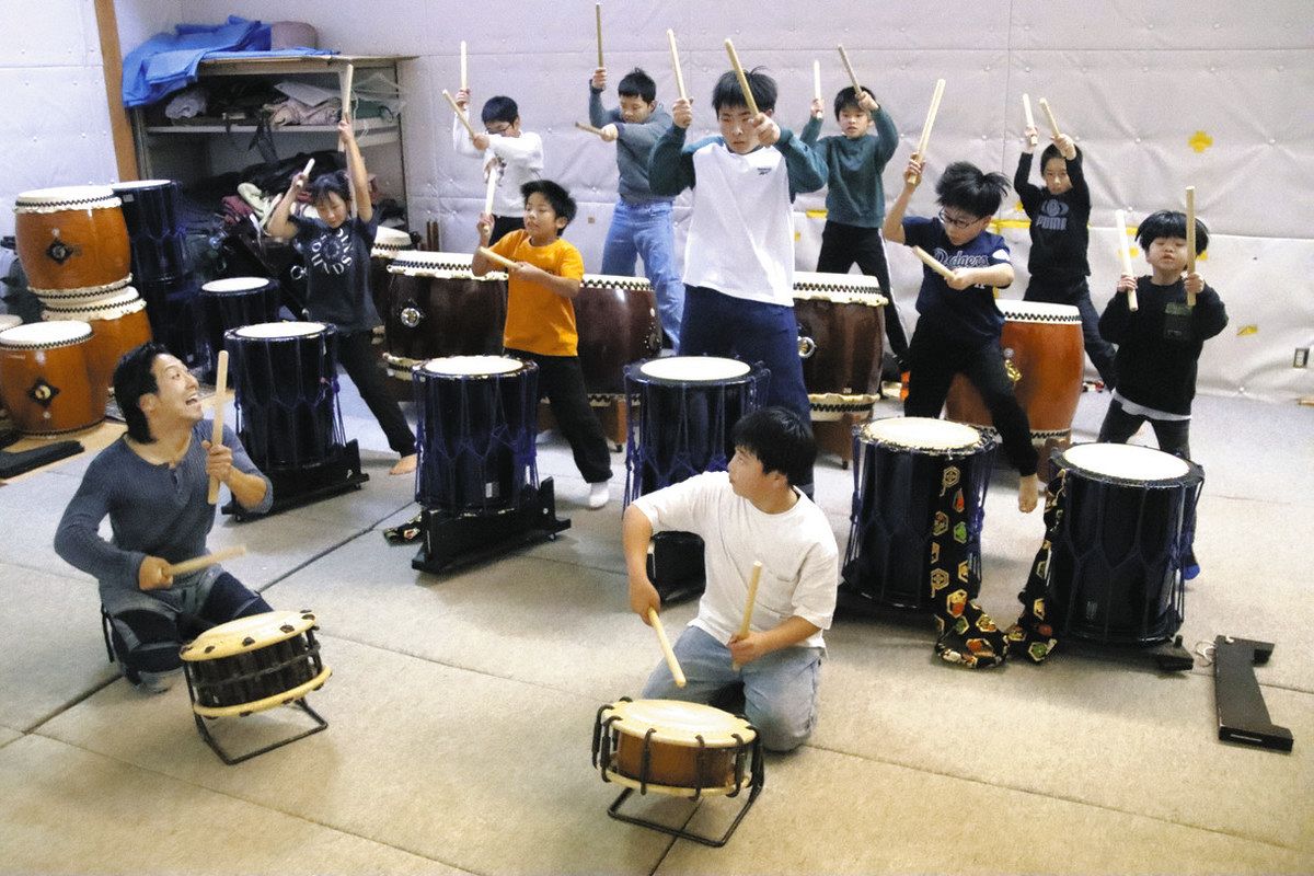 素早いバチさばきに注目を 28日、東近江で「てんびん太鼓塾」の演奏会