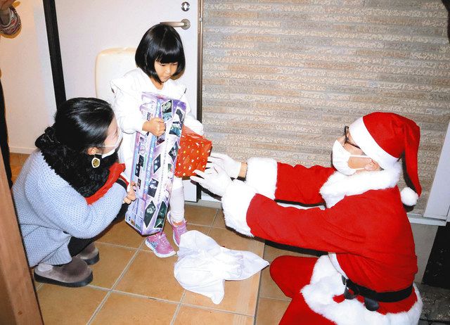 クリスマス、県内各地にサンタクロース：中日新聞Web