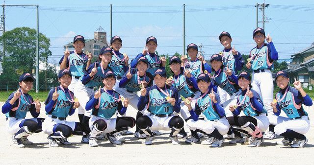 清須の ａｉｃｈｉ ｄｒｅａｍ ｒｕｓｈ が日本一 ソフトボール中学生女子 中日新聞web