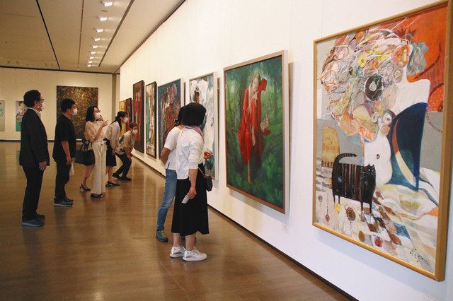 油絵、彫刻 自由な発想 21美・2年ぶり「北陸二科展」：北陸中日新聞Web