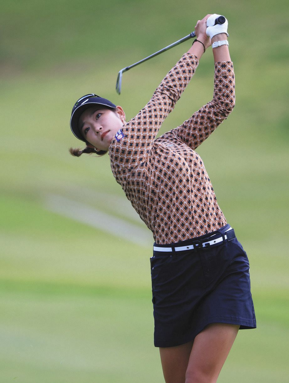 くすぶっていた原英莉花のハートに火をつけた交流会 8バーディー66で急浮上2位 女子ゴルフ 中日スポーツ 東京中日スポーツ くすぶっていた原英莉花のハートに火をつけた交流会 8バーディー66で急浮上2位 女子ゴルフ 中日スポーツ 東京中日スポーツ