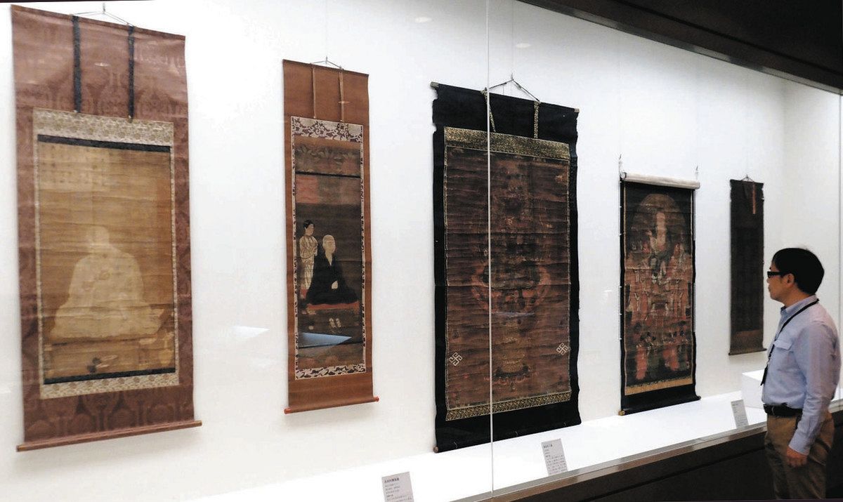 長浜・醍醐寺の「釈迦十六善神像」修復機運を盛り上げ 仏画や法具を