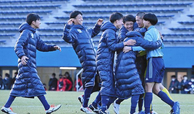 近江が初出場初勝利 全国高校サッカー 日大山形をｐｋ戦で制す 中日新聞web