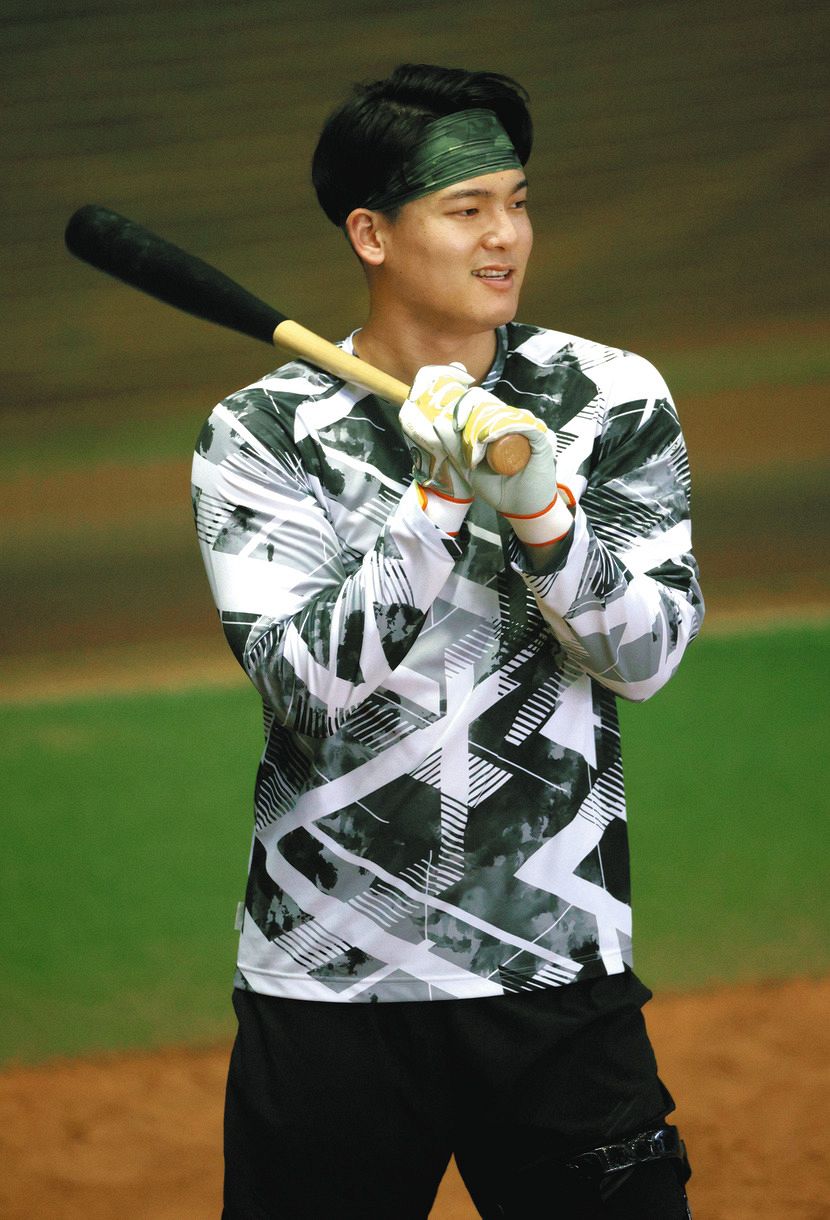 石川昂弥、飛躍の4年目へ5日連続フリー打撃敢行 G大砲 “岡本バット”で