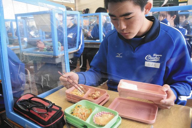 ５年めどに２中学も一律の給食に 亀山市教委方針 中日新聞web