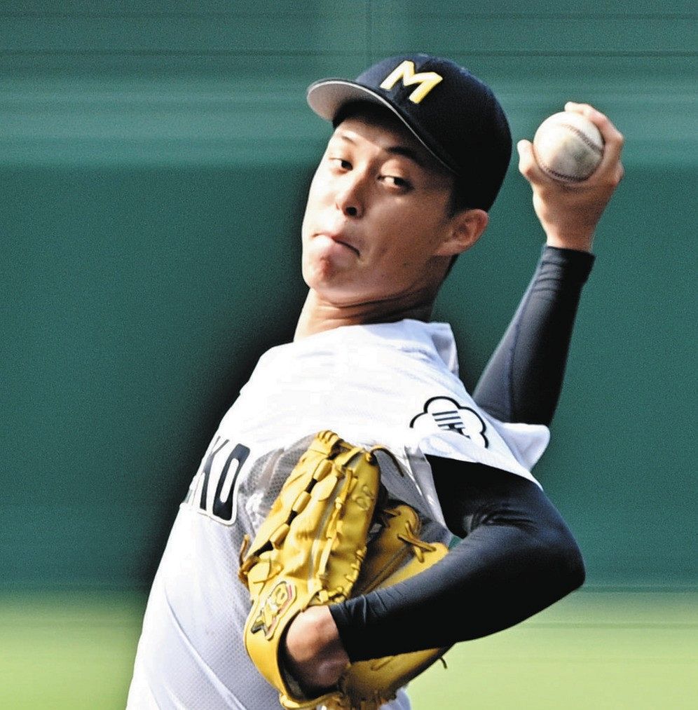 三重・上山、粘投も昨夏初戦の再現ならず…横浜に4失点で涙【甲子園
