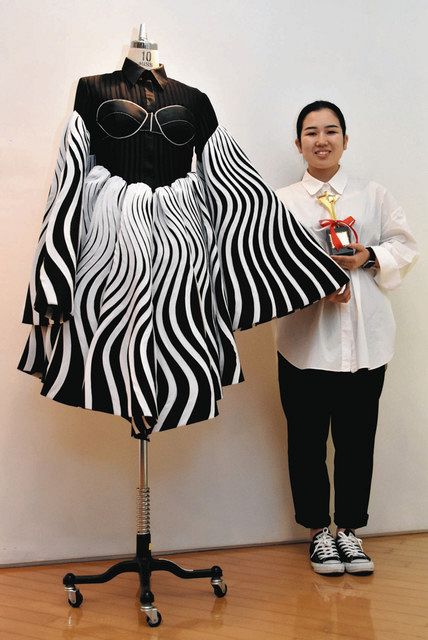 デザイナーの登竜門 全国服飾コンテスト 多治見の松井さんが最高賞 中日新聞web