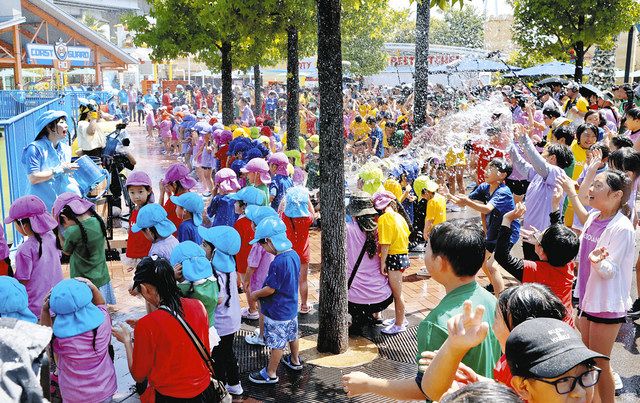 動画】レゴランドで「びしょぬれの夏」始まる 巨大水遊びゾーンや