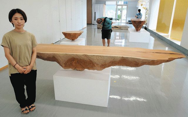 美大院生二宮さん 彫刻作品で初個展 金箔工芸館 北陸中日新聞web