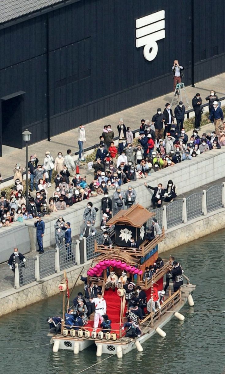 聖火運 せいかはこ ぶ ちんとろ舟 ふね に女性 じょせい も乗 の れた 中日新聞web