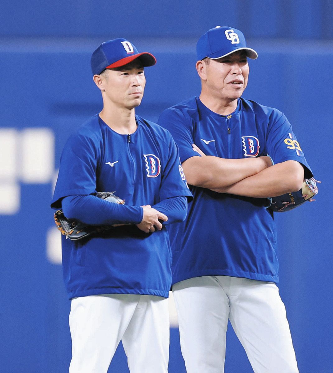 中日、森越祐人コーチが三塁ベースコーチに 平田良介コーチから変更 森
