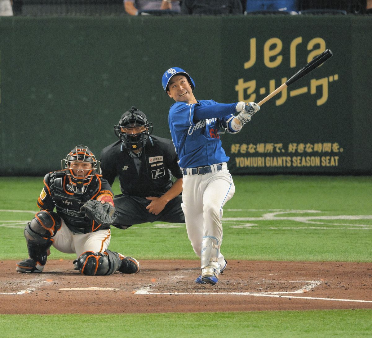 中日、一発攻勢で逆転！ 山本泰寛がプロ初2打席連続ソロ、代打・板山