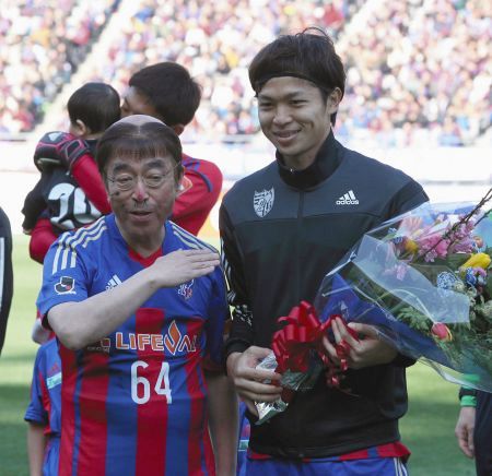 Jリーグも盛り上げた志村けんさん 地元 つながりでfc東京の試合前セレモニーで アイーン 中日スポーツ 東京中日スポーツ