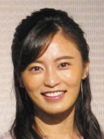 小島瑠璃子 照れながら呼びかけ ロングとショート どっちが好みですか フォロワーの意見は 中日スポーツ 東京中日スポーツ