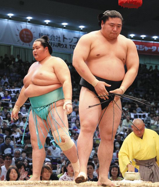 大関とりに挑む若元春、得意の形で寄り切り 佐渡ケ嶽審判部長「ああ