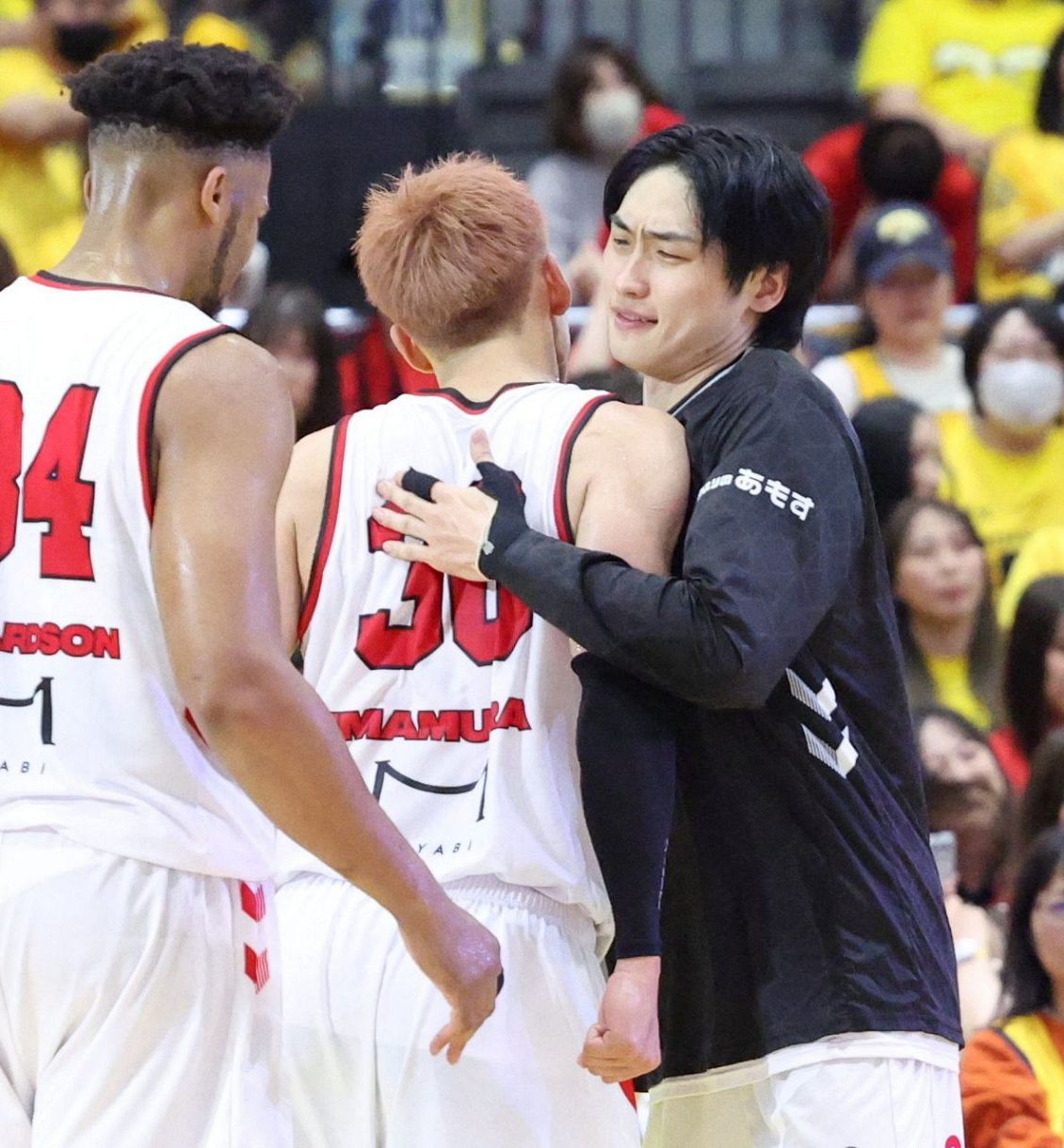 宇都宮に２連勝し今村佳太を迎える中東泰斗（右）