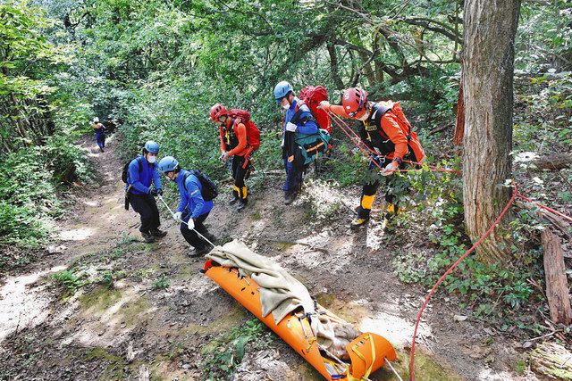 山岳救助 連携を確認 大野署と市消防本部訓練：日刊県民福井Web