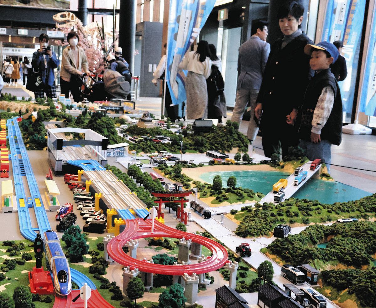 北陸新幹線だ！プラレールでジオラマ第2弾 福井市観光交流センターで