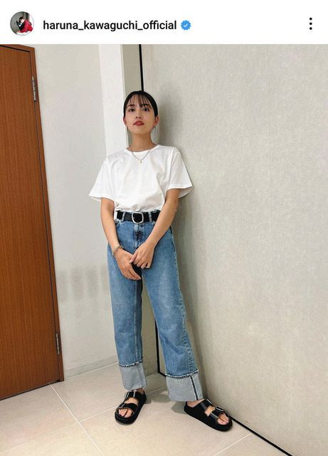 ◇川口春奈、“ステキなオサレな”Tシャツ姿【写真】：中日スポーツ
