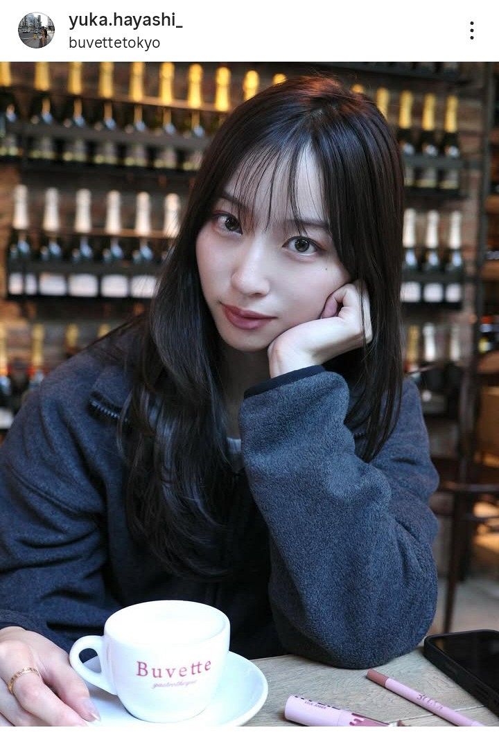 ◇林佑香アナ、カフェでの“ゼロ距離”視線にドキッ！【実際の投稿】：中