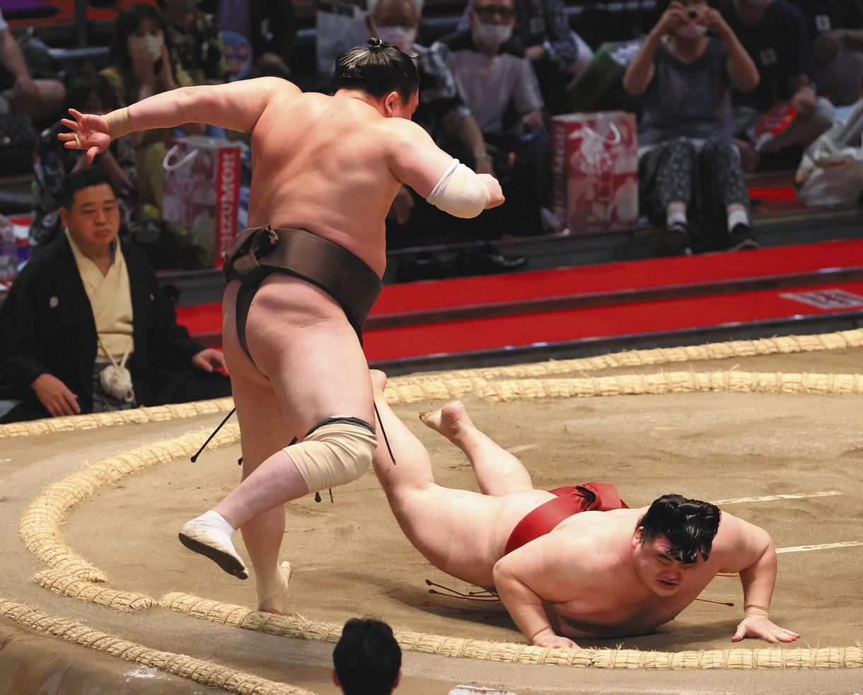 白鵬の後ろ取ったが隆の勝 初金星逃す「いける、と思ったら相撲って