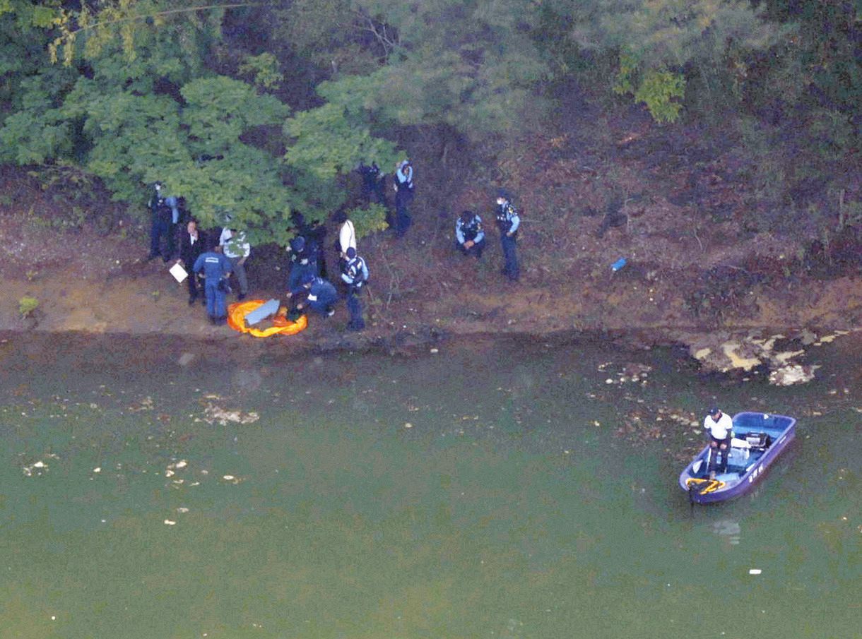 動画】空自練習機が愛知県犬山市の入鹿池に墜落 2人乗り小牧基地から