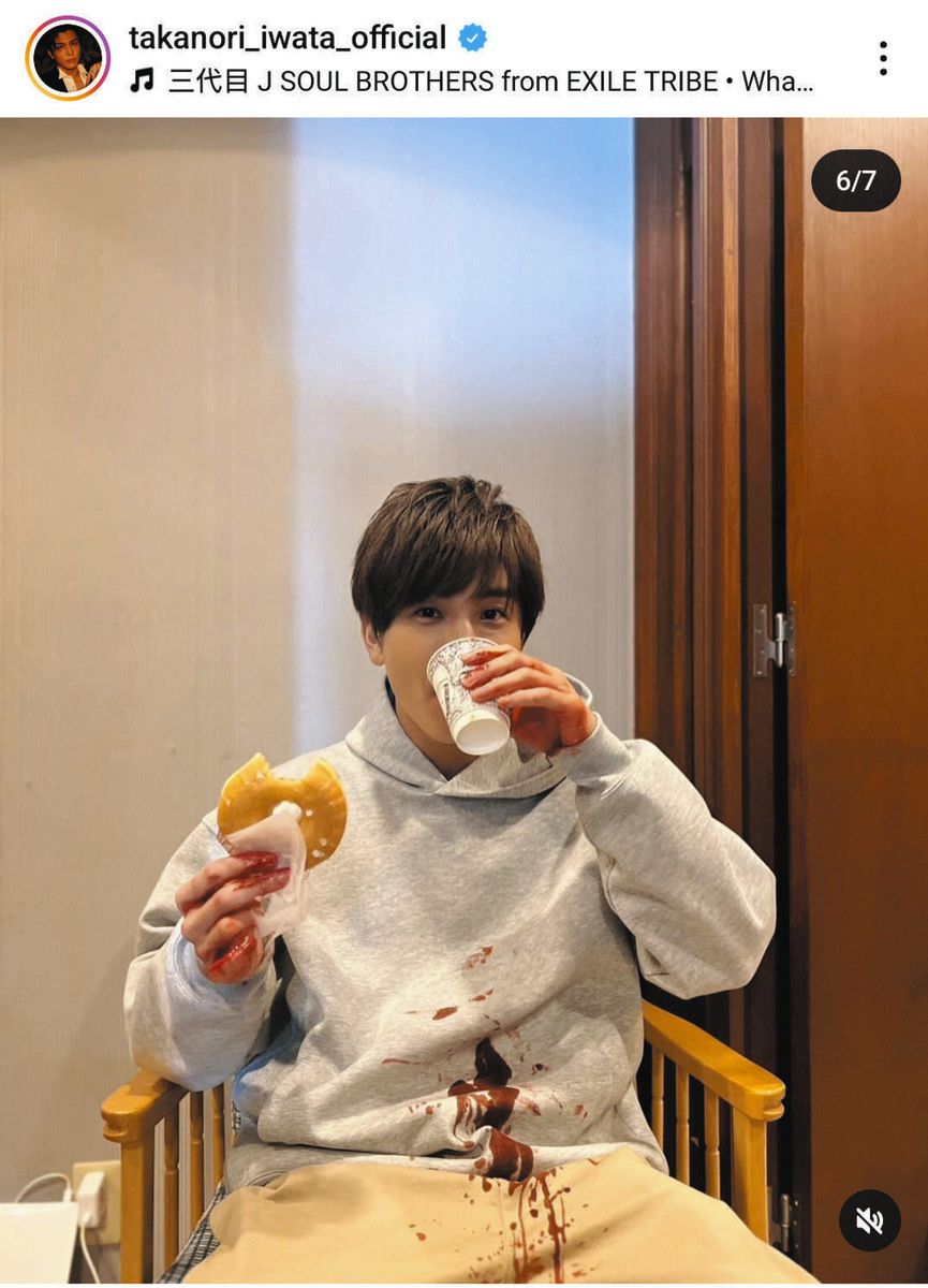 ◇岩田剛典、”ミスマッチすぎ”食事風景【写真】：中日スポーツ・東京中