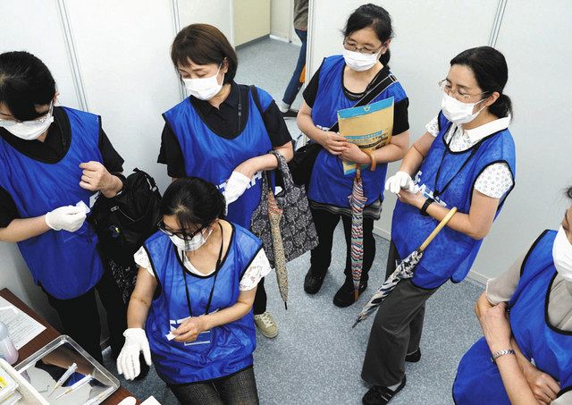 滋賀県の大規模接種 医療従事者ら流れ確認 大津テラスと県立大で 中日新聞web