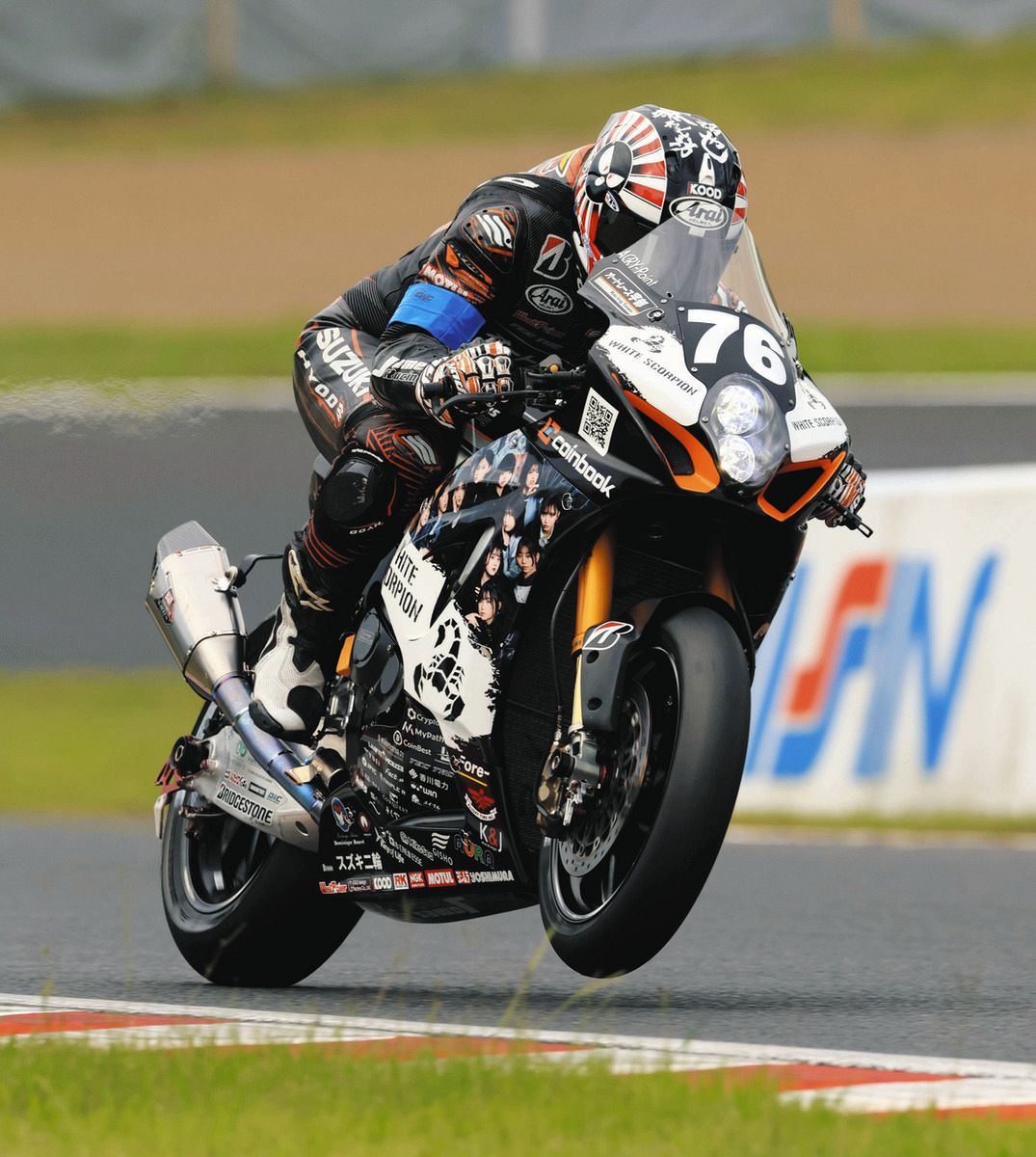 写真特集】鈴鹿8耐2日目、決勝のポールポジションは「YARTヤマハ」に