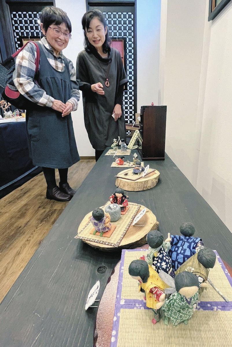 〇 和紙人形・秋声・高木待子・ （金彩友禅販売 八重桜に牡丹