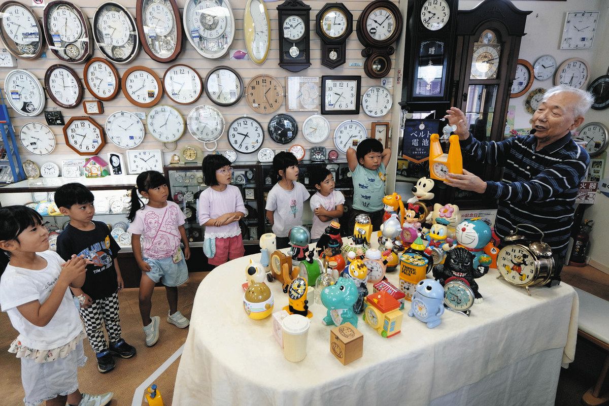 びっくり！トマトとキュウリで時計動いた 浜松の店、園児に魅力紹介