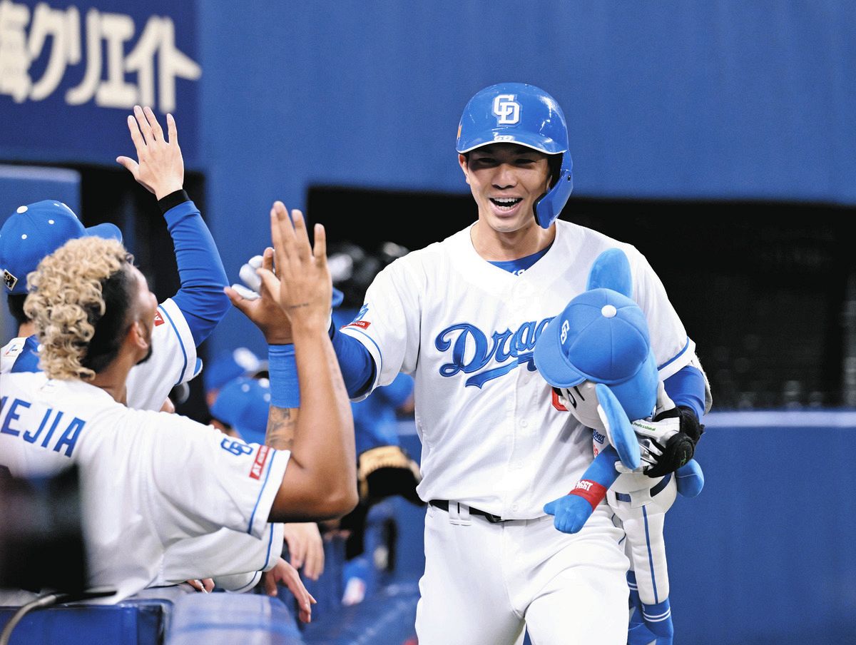 中日・福永裕基、今季1号で先制 初回、楽天ルーキー・古謝から