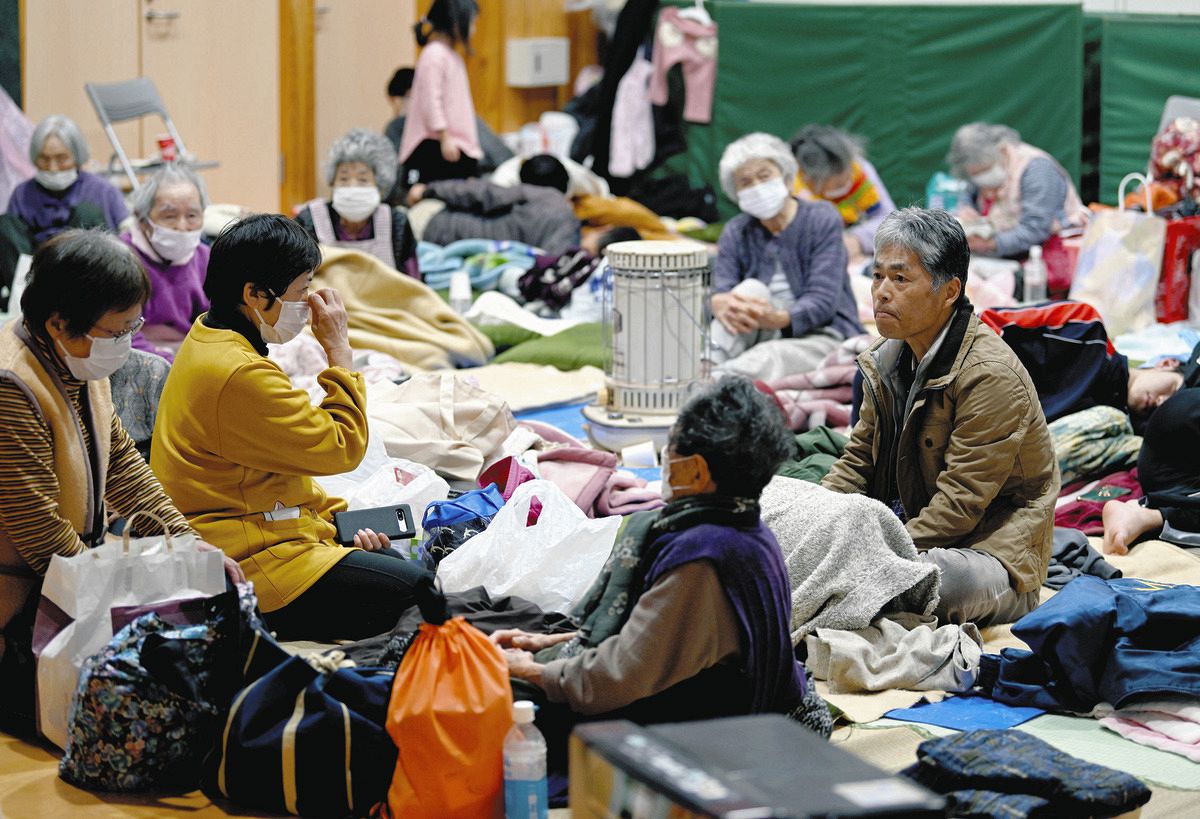 Các hoạt động cứu trợ vẫn đang diễn ra một cách tích cực để hỗ trợ những người dân đang gặp khó khăn do trận động đất Nhật Bản 2024 gây ra.