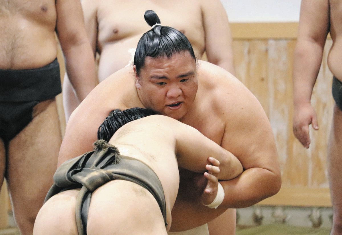 御嶽海「目標は幕内で勝ち越し」 大相撲名古屋場所に向けて出羽海部屋