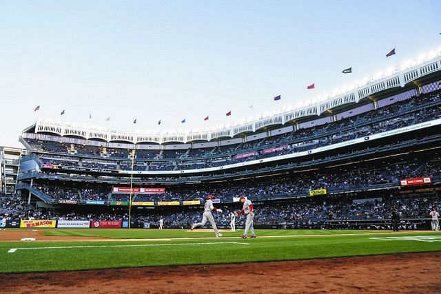 世界23枚限定 ヤンキースタジアム100周年記念試合 大谷選手直筆サインカード 世界23枚限定 ヤンキースタジアム100周年記念試合 大谷選手直筆サイン