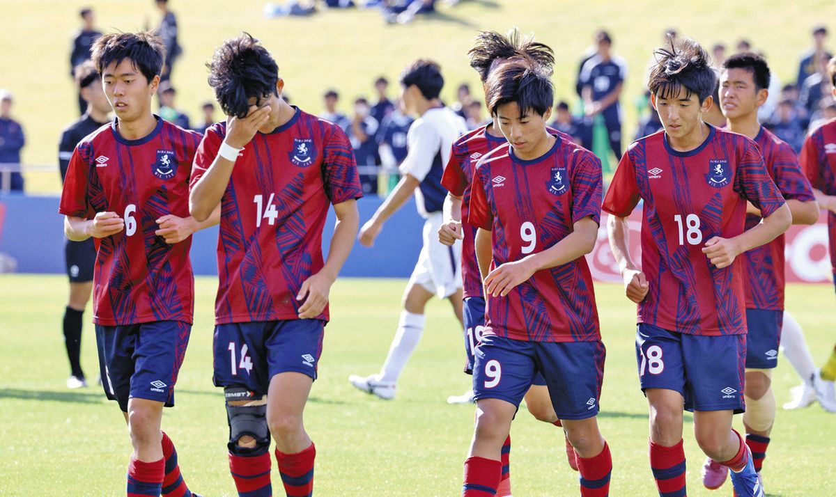 四日市中央工、4年ぶり全国へ 高校サッカー決勝、宇治山田商に4