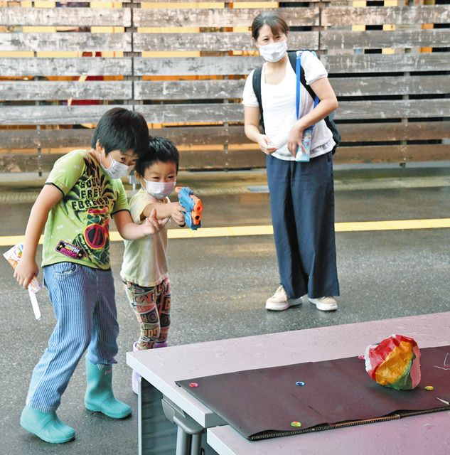 イワナ かき氷 射的 夏満喫 金沢星稜大生 子ども向け南砺で催し 北陸中日新聞web イワナ かき氷 射的 夏満喫 金沢星稜大生 子ども向け南砺で催し 北陸中日新聞web