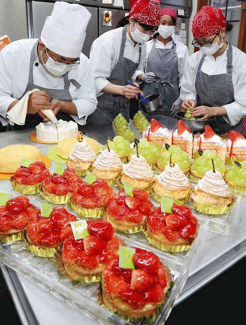 クリスマス前にケーキ作り奮闘 西区の洋菓子店 中日新聞しずおかweb クリスマス前にケーキ作り奮闘 西区の洋菓子店 中日新聞しずおかweb