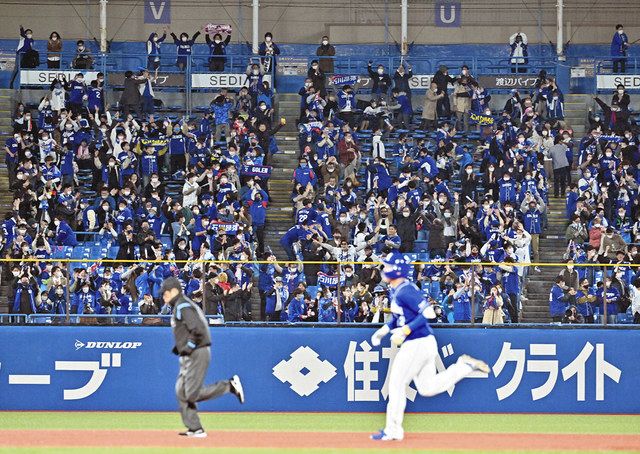 中日 石川昂の待望プロ１号に 一閃 まさにアーチストの弾道 竜党興奮のるつぼ 中日スポーツ 東京中日スポーツ
