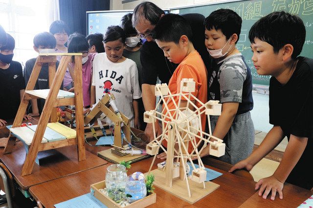 すごいね、みんなの工作や自由研究 岐阜・長森北小で「たからもの展